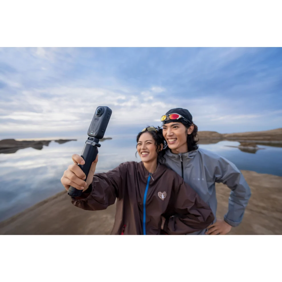 Insta360 X6 Essentials Bundle